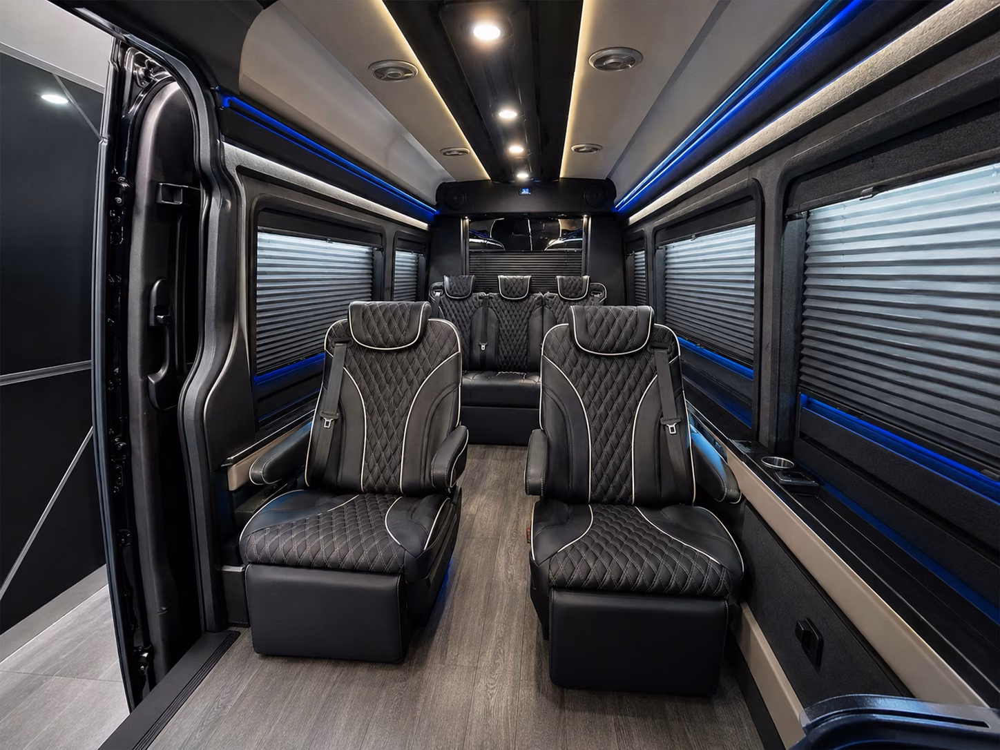 group airport pickups from hotels lodges near castle rock