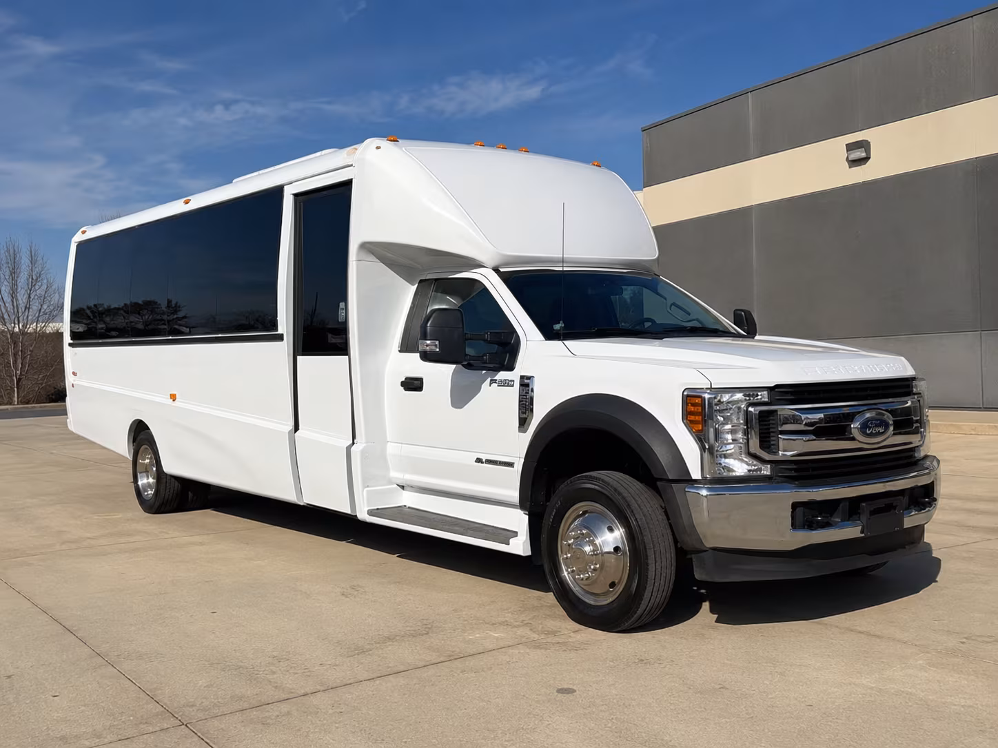 science center and zoo field trip buses from castle rock
